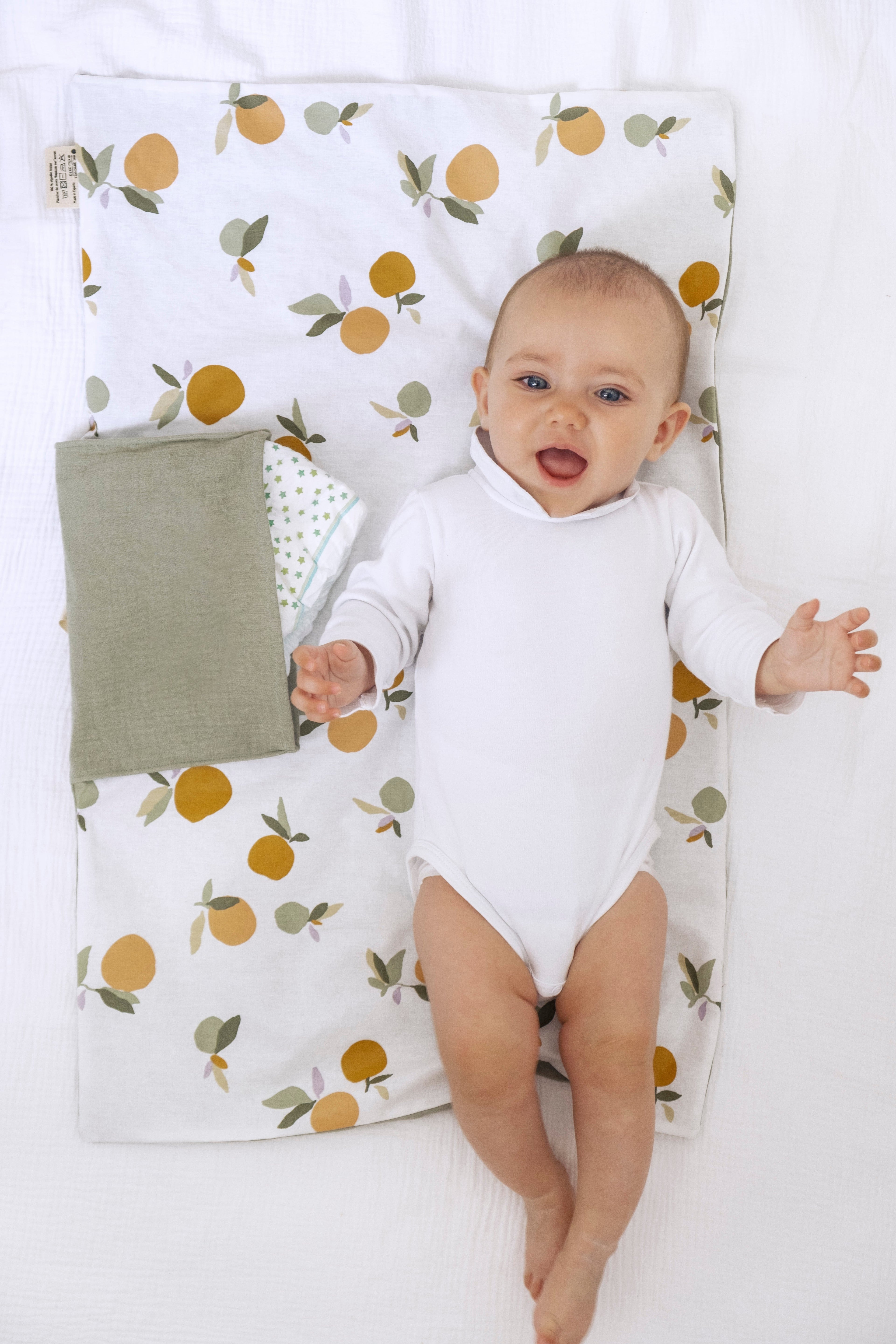 Accessoire personnalisé et vêtement bébé en gaze de coton fait main en France - mazzanne