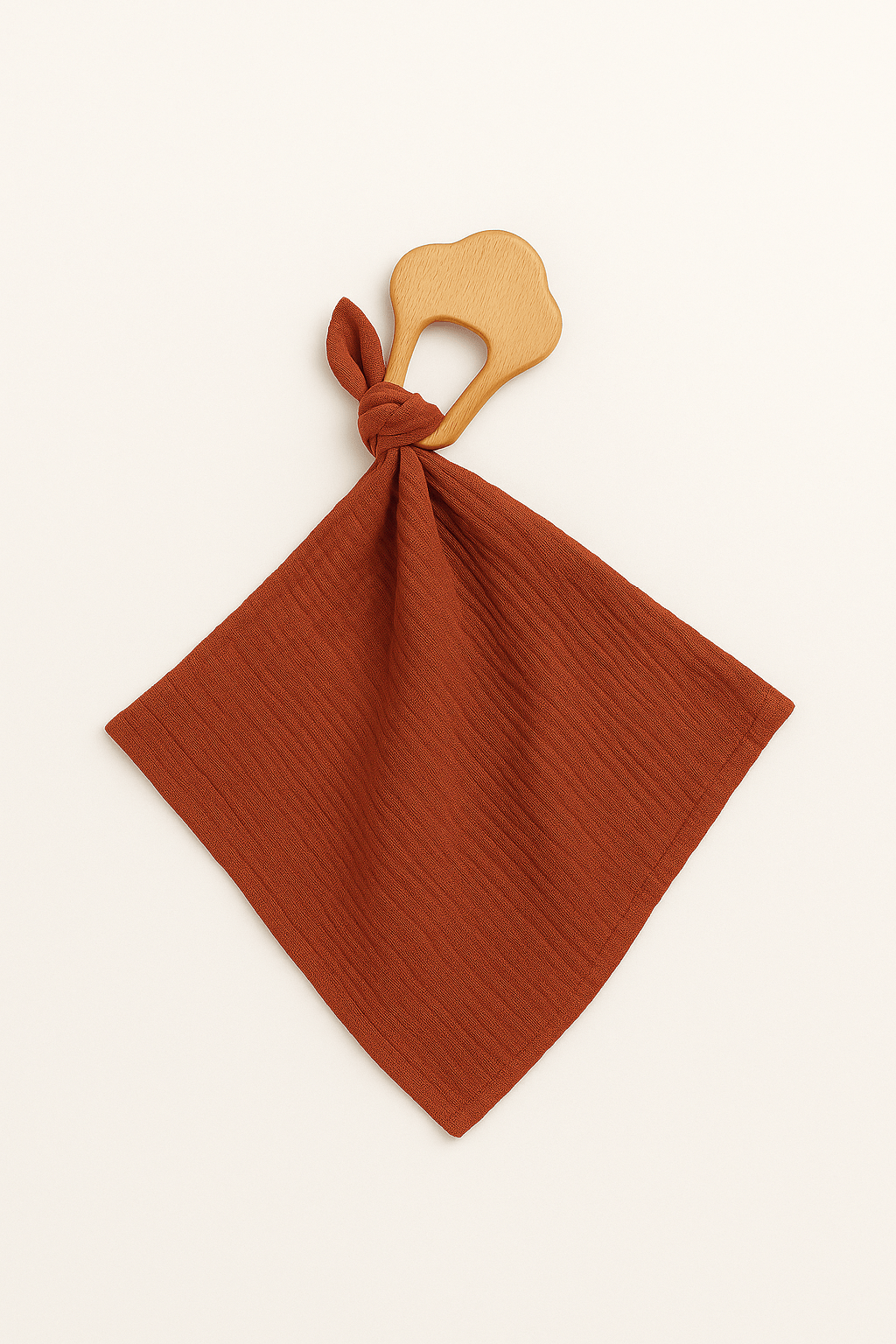 Anneau de dentition bébé personnalisable en bois et lange en gaze de coton terracotta - mazzanne