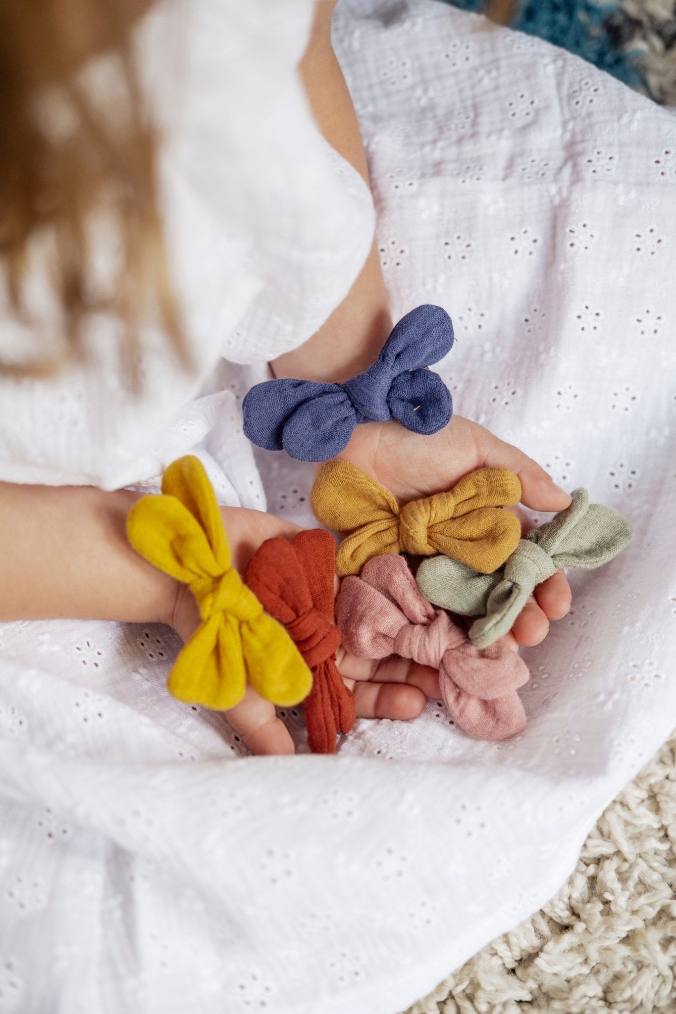 Barrette nœud gaze de coton à fleurs pour cheveux accessoire vêtement enfant - mazzanne