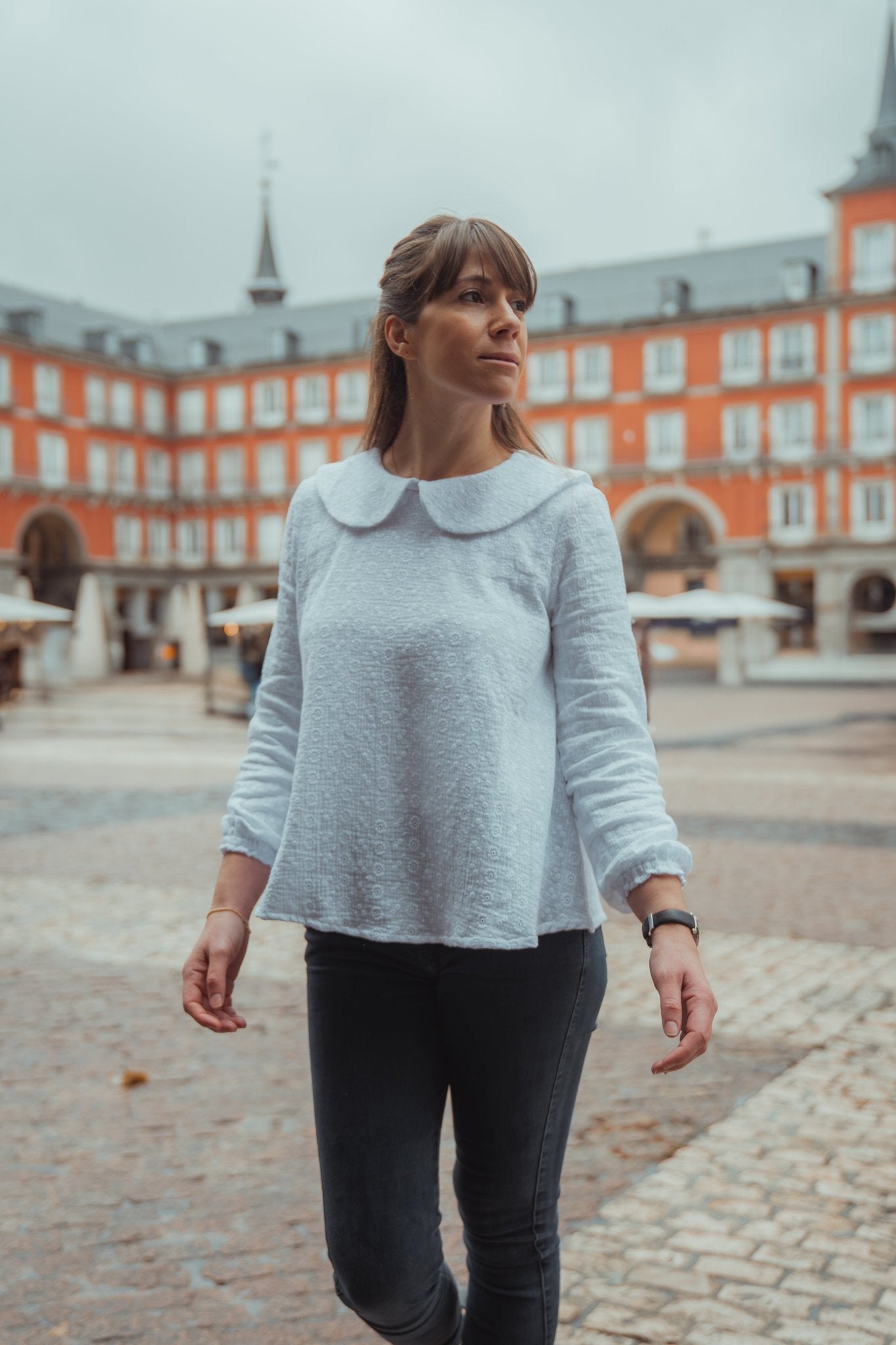 Blouse col claudine vêtement femme en gaze de coton brodée blanche - mazzanne