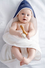 Brosse à cheveux bébé personnalisable en bois naturel et poils doux - mazzanne