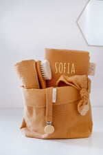 Coffret naissance bébé personnalisable fait main en France en gaze de coton camel - mazzanne