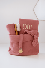 Coffret naissance bébé personnalisable fait main en France en gaze de coton rose - mazzanne
