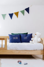 Coussin décoration chambre bébé et enfant personnalisable en gaze de coton bleu - mazzanne