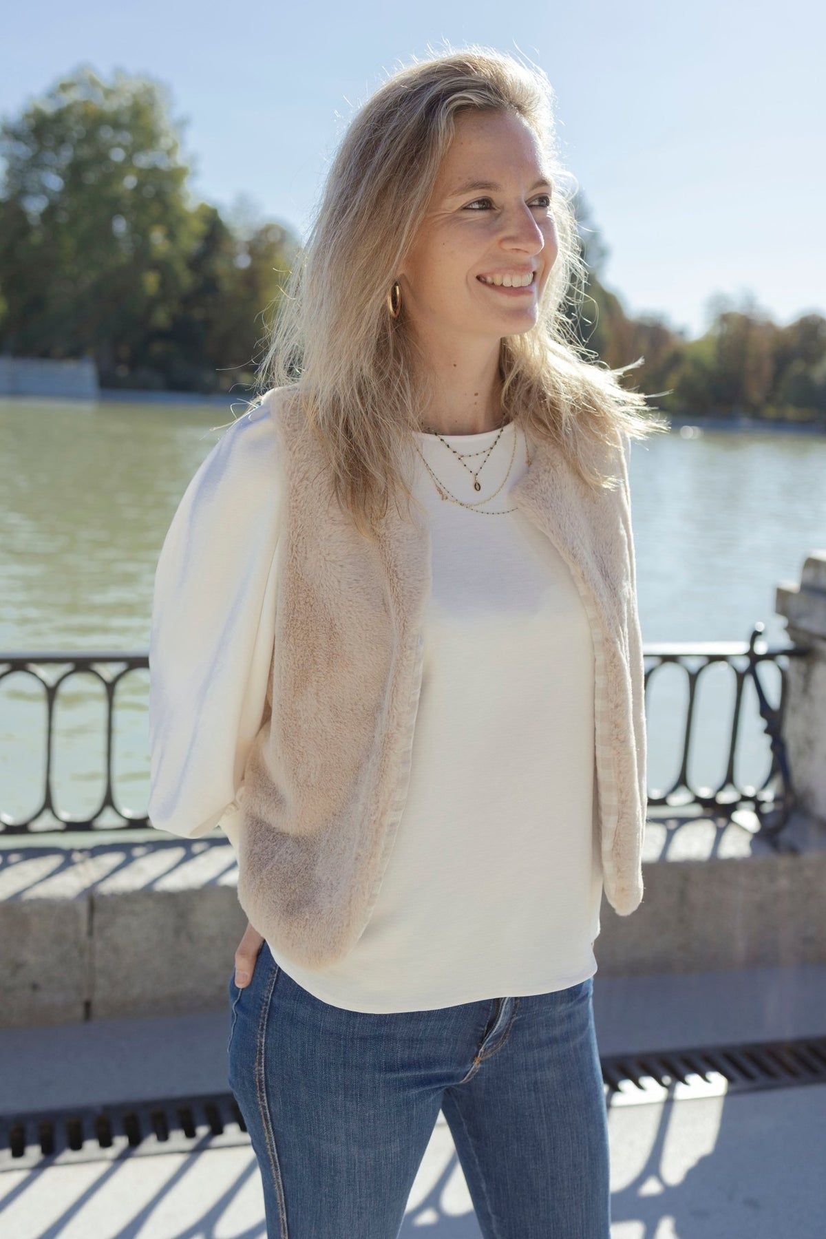 Gilet de berger vêtement femme réversible Prado en fausse fourrure - mazzanne