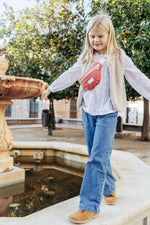 Sac banane enfant en velours côtelé camel avec sangle ajustable - mazzanne