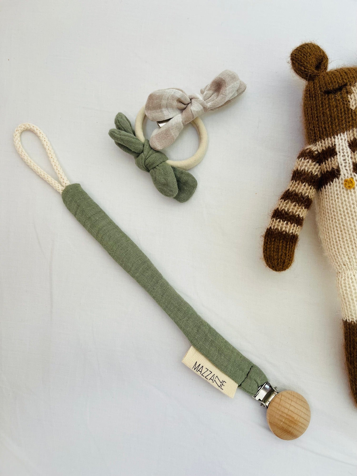 Attache - tétine bébé personnalisable fait main en gaze de coton vert - mazzanne