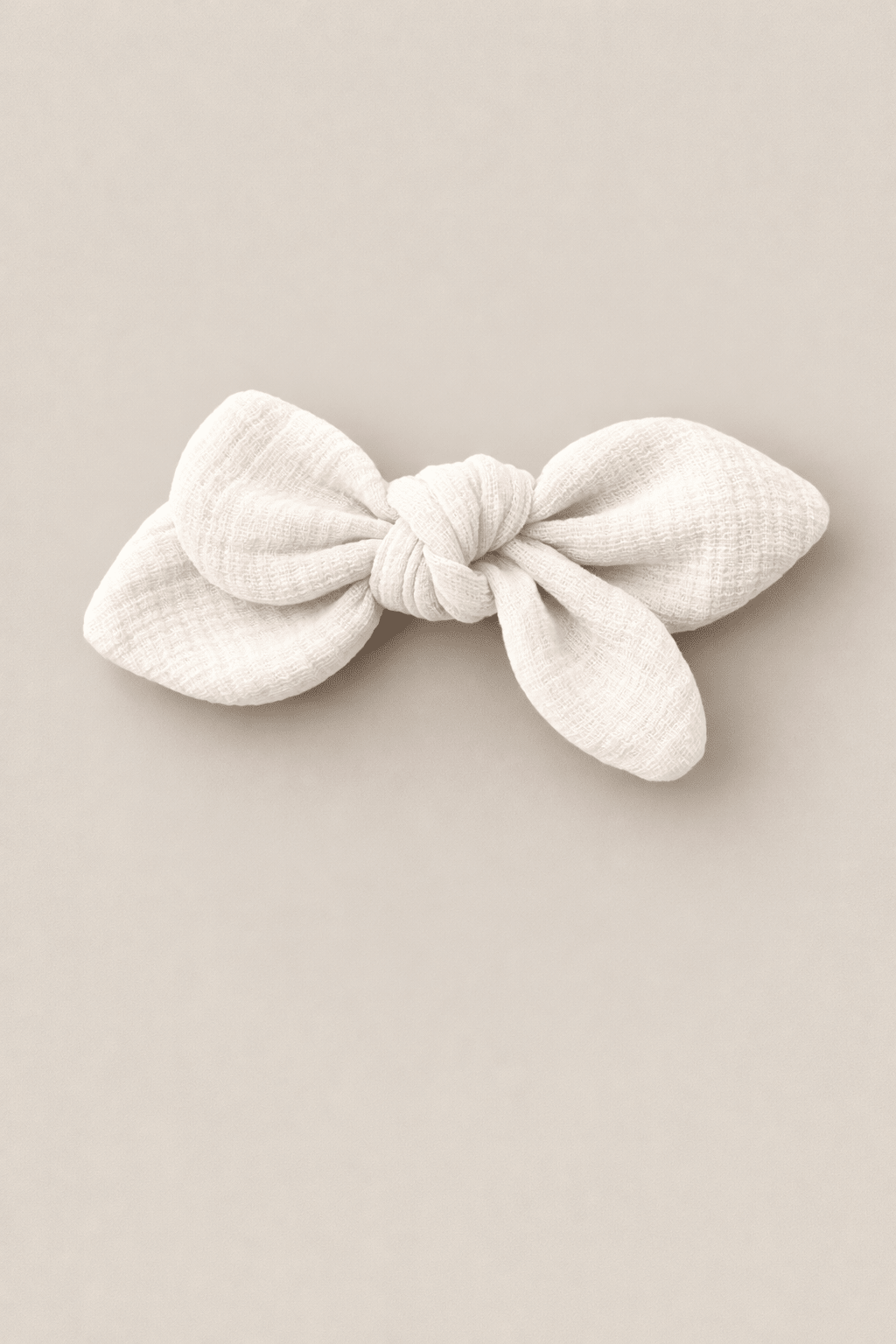 Barrette nœud gaze de coton écru pour cheveux accessoire vêtement enfant - Mazzanne