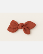 Barrette nœud gaze de coton terracotta pour cheveux accessoire vêtement enfant - mazzanne