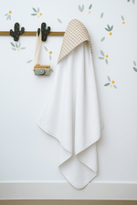 Cape de bain bébé personnalisable en éponge et gaze de coton vichy - mazzanne