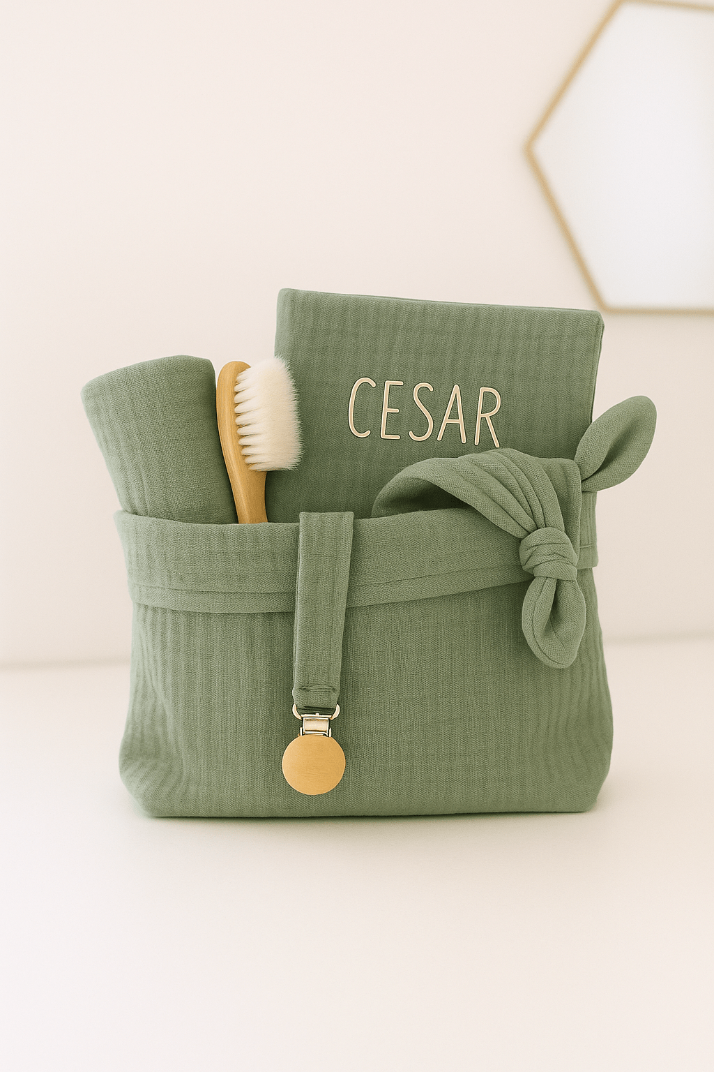 Coffret naissance bébé personnalisable fait main en France en gaze de coton vert - mazzanne