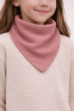 Foulard enfant en gaze de coton rose - Mazzanne