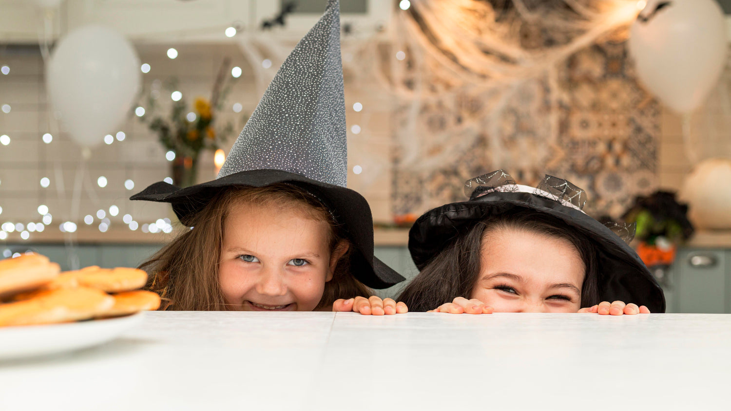 filles chapeaux sorcière halloween gouter