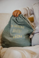 Pochon bébé et enfant personnalisable en gaze de coton vert - mazzanne