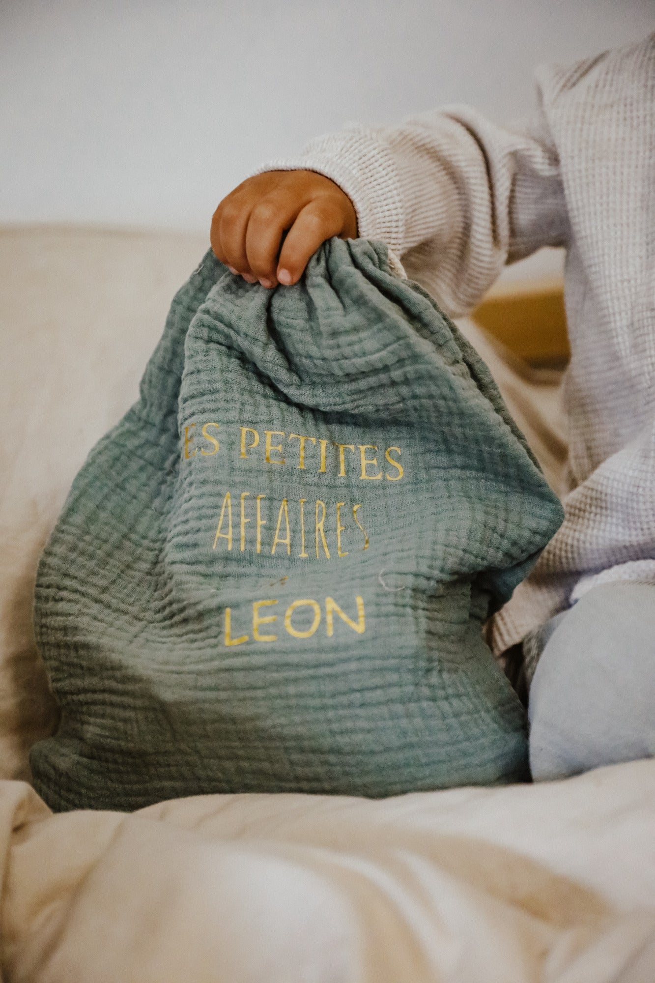Pochon bébé et enfant personnalisable en gaze de coton vert - mazzanne