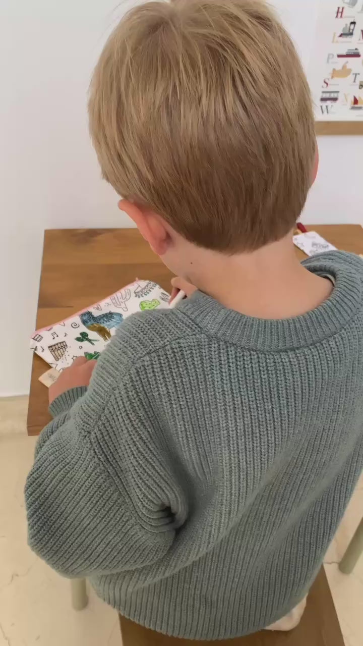 video trousse a colorier lavable enfant avec feutres lavables