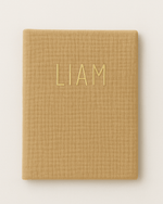 Protège carnet de santé bébé personnalisable en gaze de coton camel - mazzanne