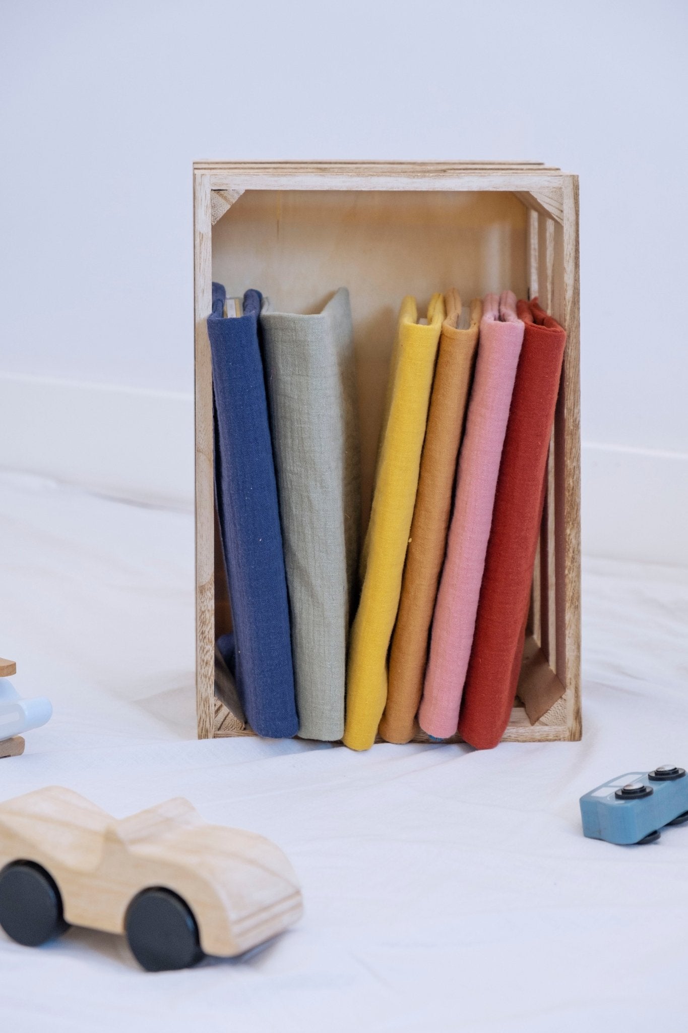 Protège carnet de santé bébé personnalisable en gaze de coton fleurs - mazzanne