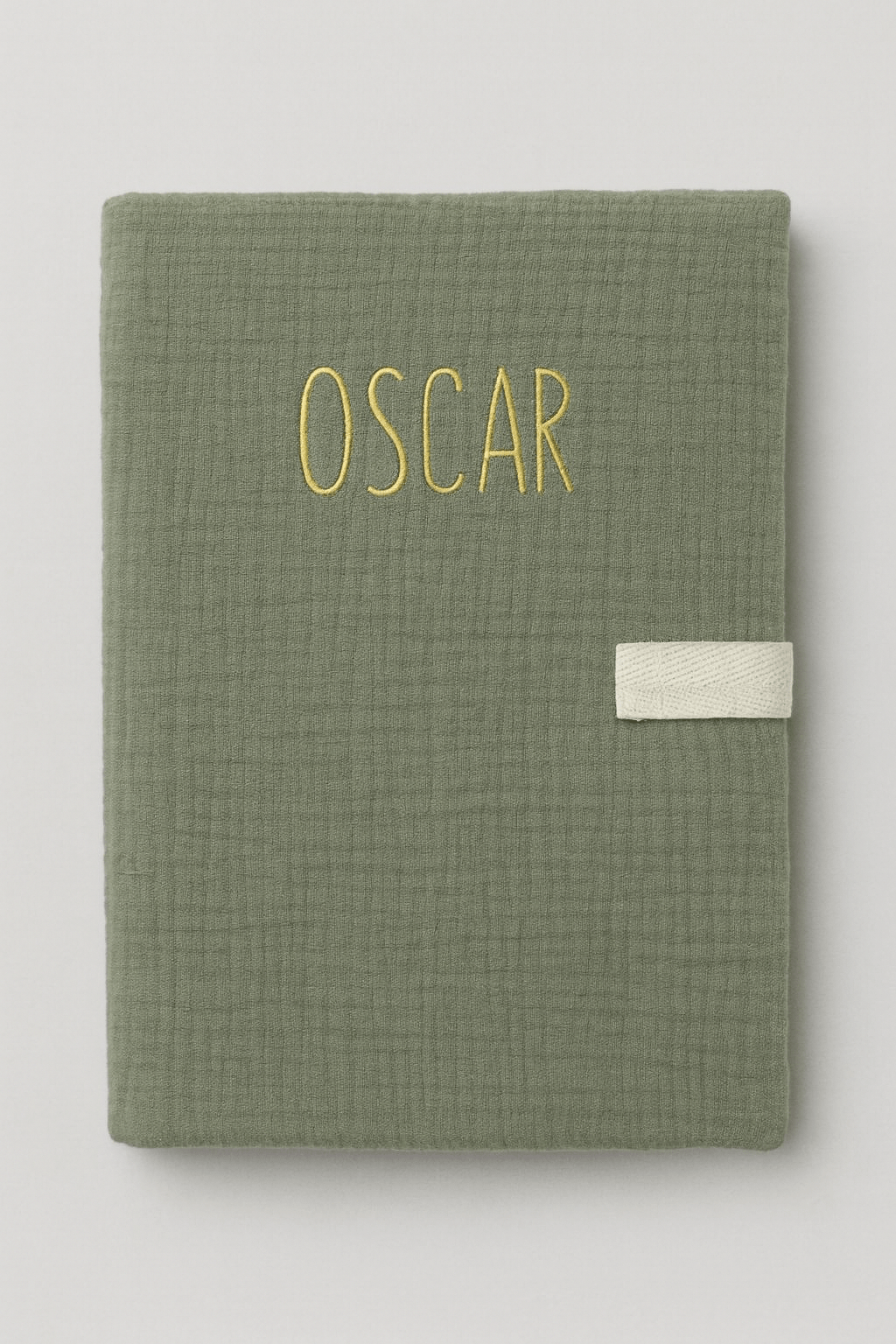Tapis à langer nomade bébé personnalisable en tissu imperméable et gaze de coton vert - mazzanne